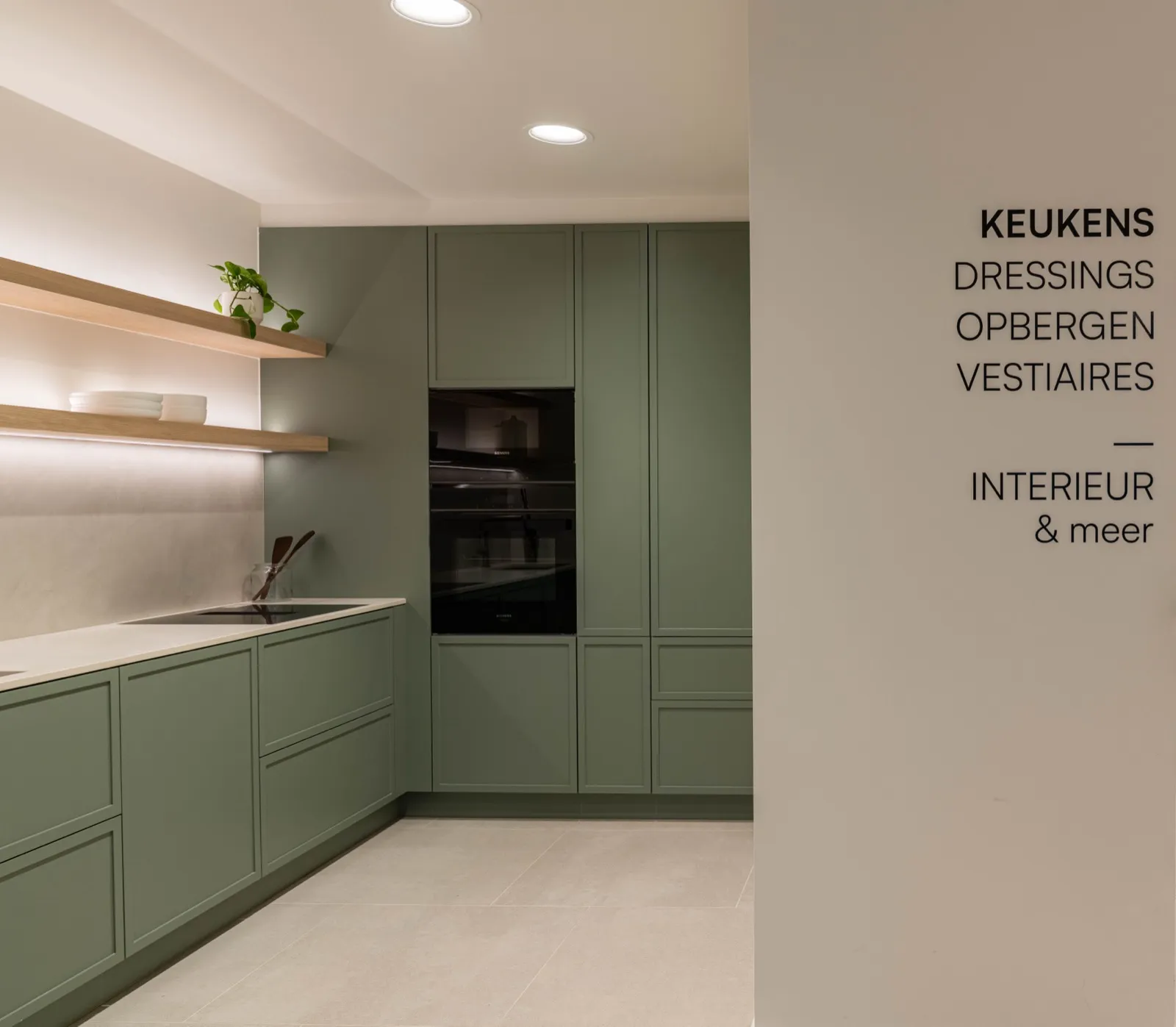 LEEF toonzaal groene keuken